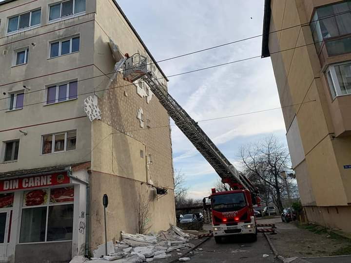 Pagube în Sibiu, din cauza vântului puternic