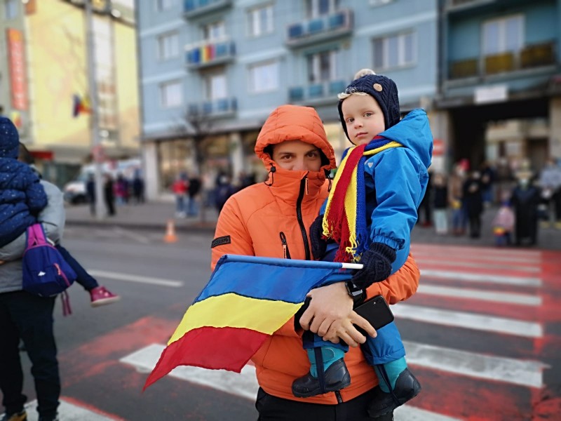 (AUDIO) Dragostea de țară nu i-a putut ține în casă