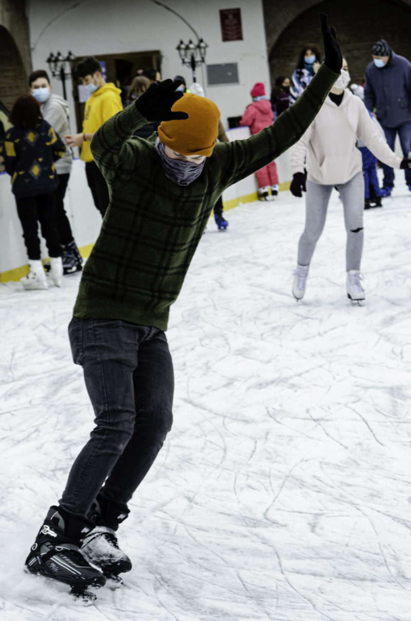 Un al doilea patinoar se va deschide, luni, la Tg.Mureș