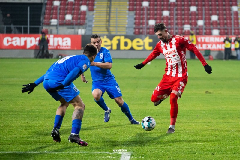 Fotbaliștii craioveni, pe primul loc