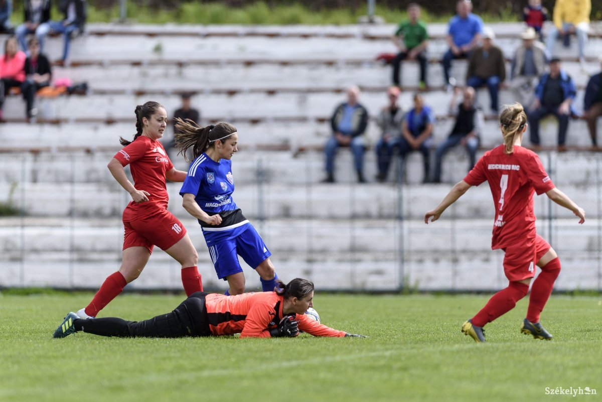 Fotbal feminin: play-off și play-out