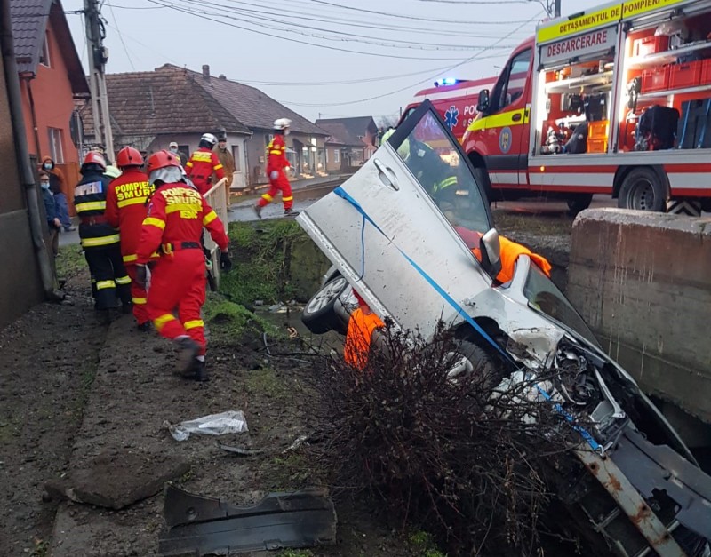 Persoană rănită grav într-un accident rutier produs în Mureș