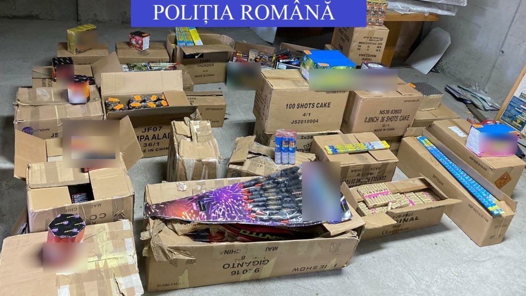 Poliţiştii din Sibiu au confiscat 300 de kilograme de articole pirotehnice