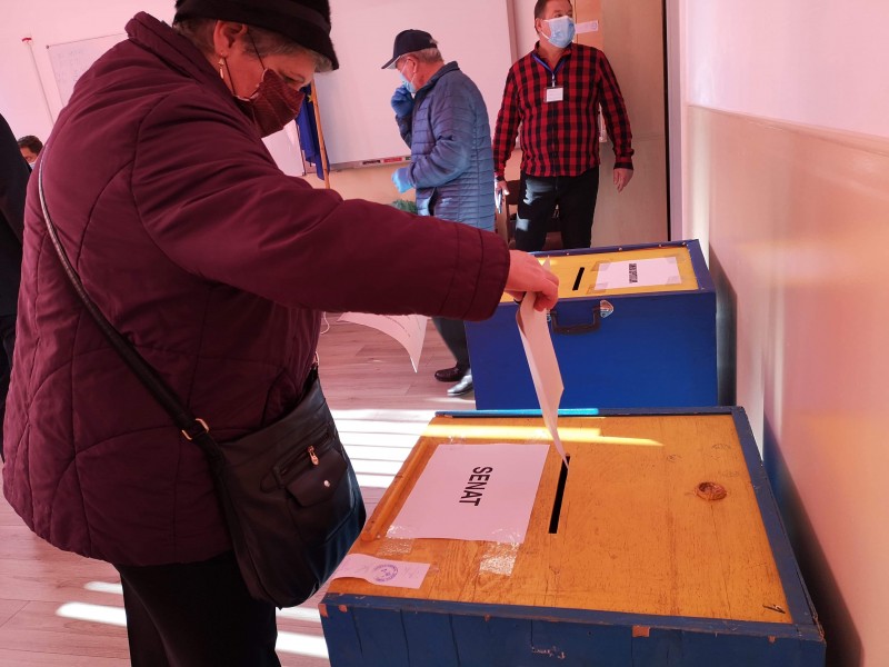 PARLAMENTARE 2020/Două milioane de români au votat până la ora 12,00