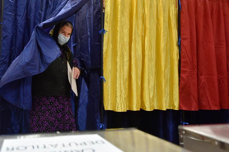 PARLAMENTARE 2020/ ORA 19: Aproape 30 % dintre românii cu drept de vot au votat până acum