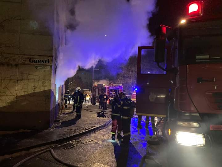 Incendiu la un atelier de reparaţii electrocasnice din Sf.Gheorghe