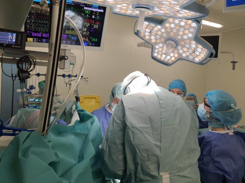 Premieră medicală: ruptură de aortă ”reparată” la Institutul Inimii din Tg. Mureș prin procedură minim invazivă