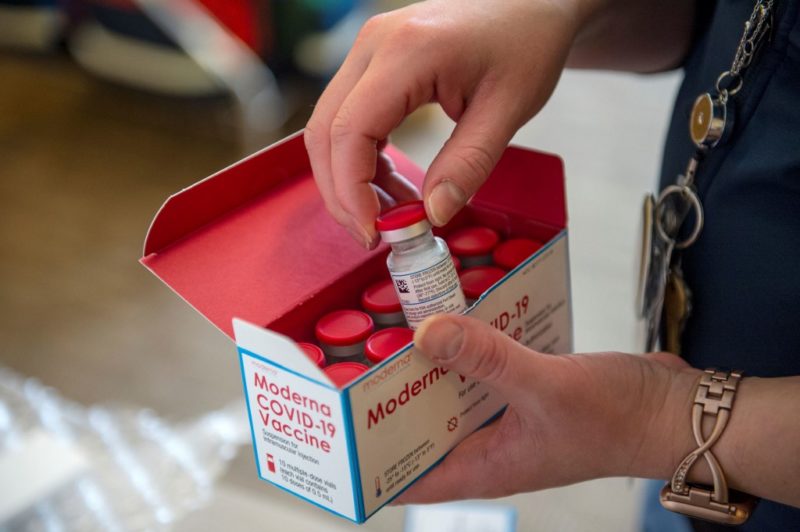 106.800 doze de vaccin Moderna vor ajunge mâine la Institutul ‘Cantacuzino’ 106.800 doze de vaccin Moderna vor ajunge mâine la Institutul ‘Cantacuzino’
