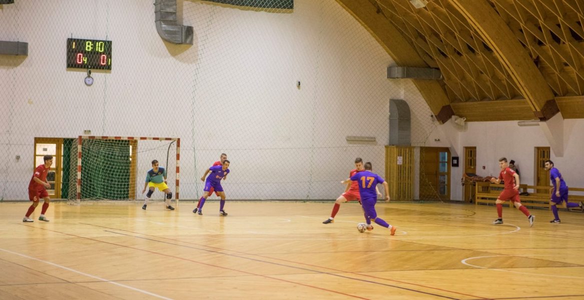 Liga a II-a de futsal se reia după două luni de pauză