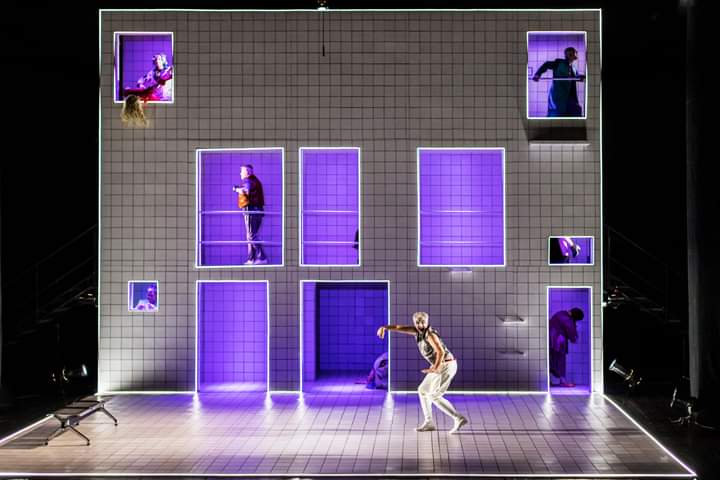 Teatrul Național din Tg.Mureș a reluat spectacolele cu public