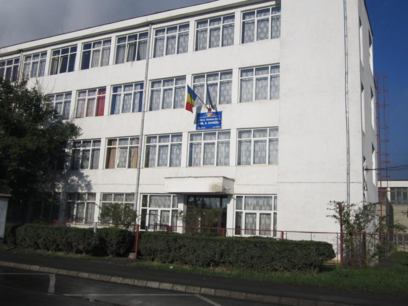 Liceul de Chimie din Târgu Mureș se va transforma în incubator de afaceri