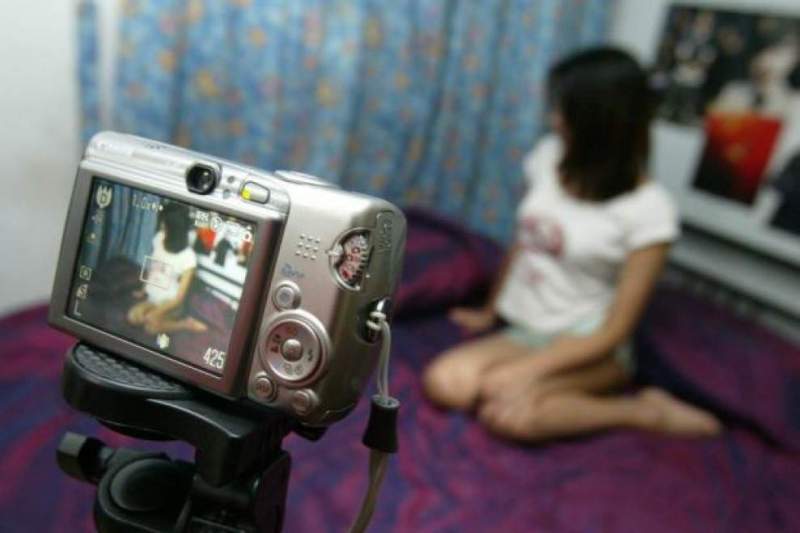 Mureș: Cercetări într-un dosar de pornografie, viol asupra unui minor și șantaj