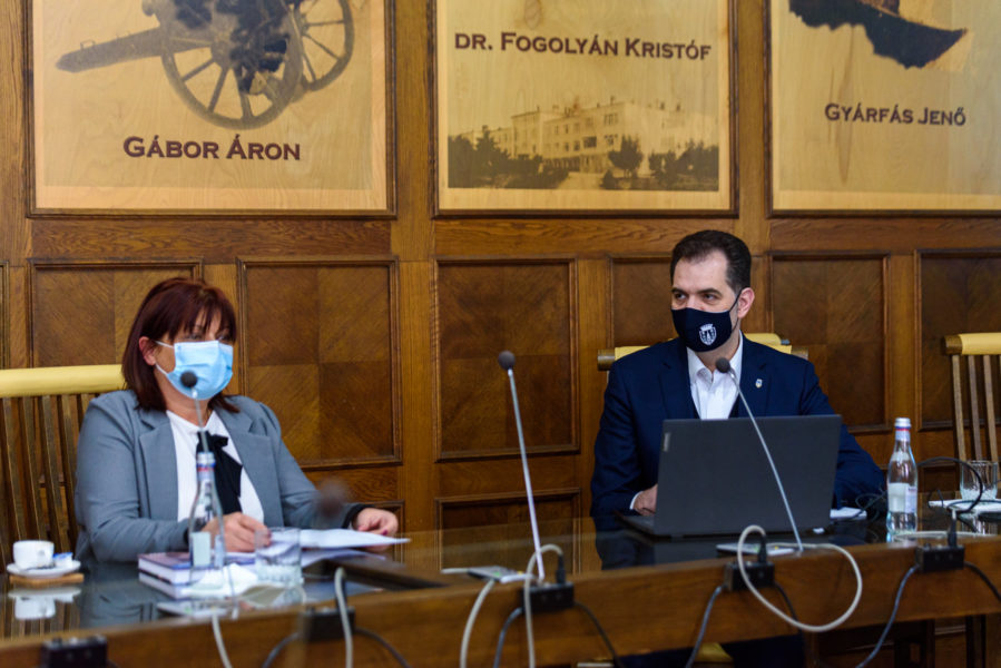 Autorităţile din Sfântu Gheorghe alocă 5 milioane de lei pentru educaţie, asistenţă socială şi sănătate mentală