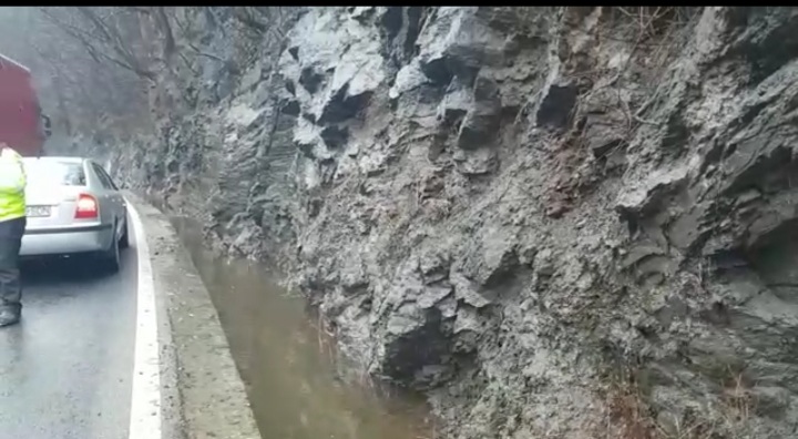 Circulaţia a fost reluată în condiţii normale pe Valea Oltului, la Boiţa