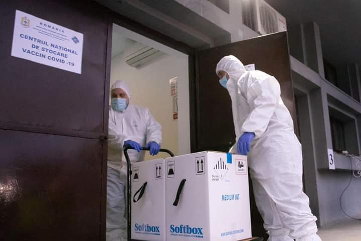 O nouă tranşă de 224.640 doze de vaccin Pfizer BioNTech soseşte luni în ţară