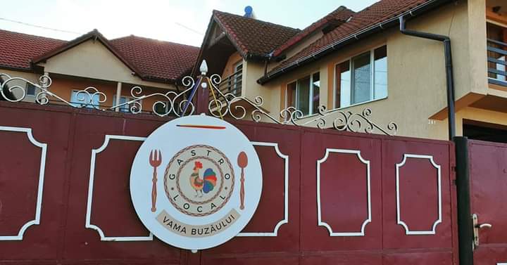 Localnicii din Întorsura Buzăului oferă turiștilor preparate tradiționale
