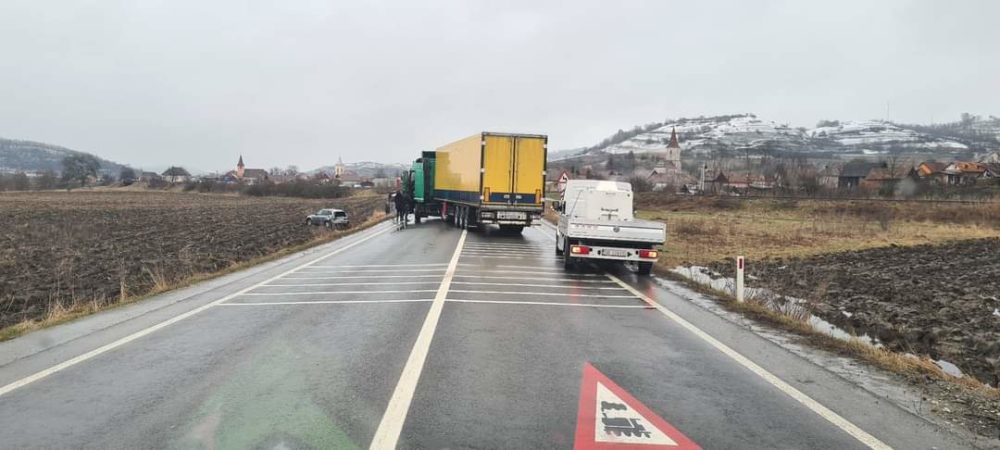 Sibiu: Patru persoane rănite în accidentul de pe DN14