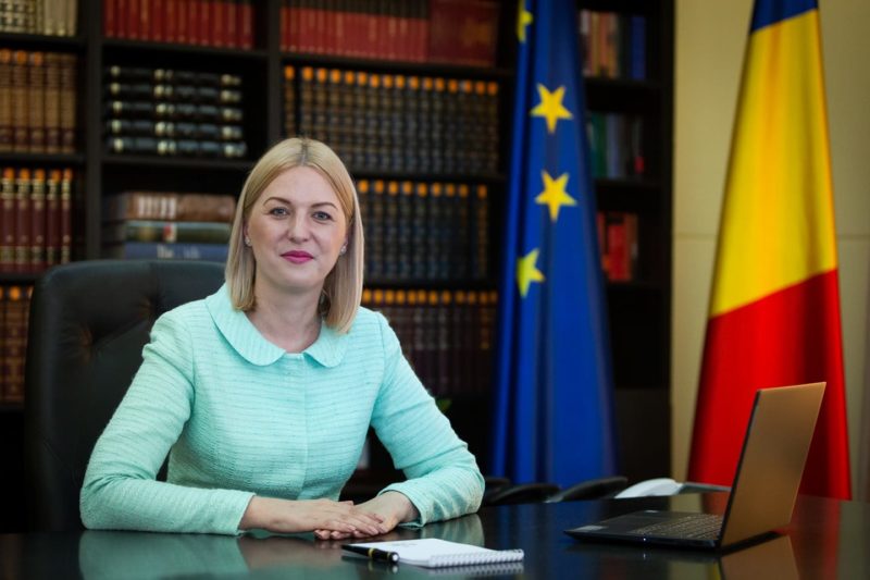 Radio Tg. Mureș, felicitat de Prefectul județului, Mara Togănel, la 63 de ani