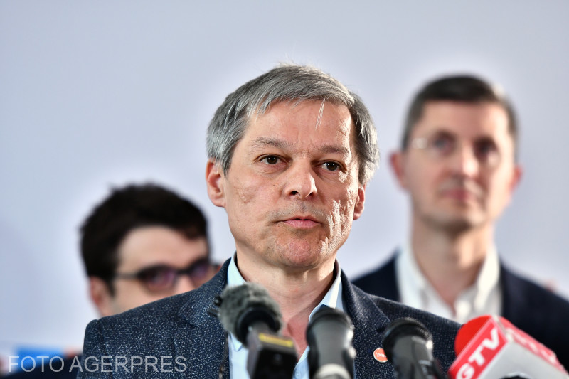 Copreşedintele USR PLUS Dacian Cioloş a fost testat pozitiv cu COVID