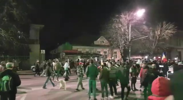 După protestele violente din noaptea de luni spre marţi, jandarmeria a dat 650 de amenzi în valoare de peste 400.000 de lei