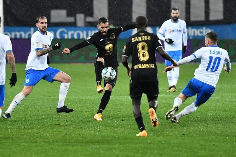 Mediașul și Craiova deschid etapa a 27-a din Liga I Mediașul și Craiova deschid etapa a 27-a din Liga I