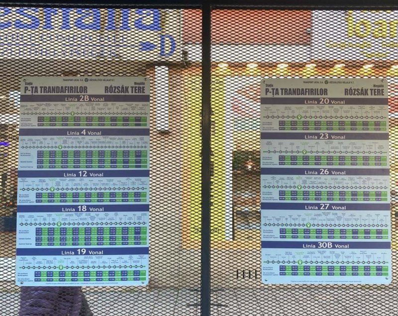 Orarul autobuzelor a început să fie afișat în stațiile din Târgu-Mureș