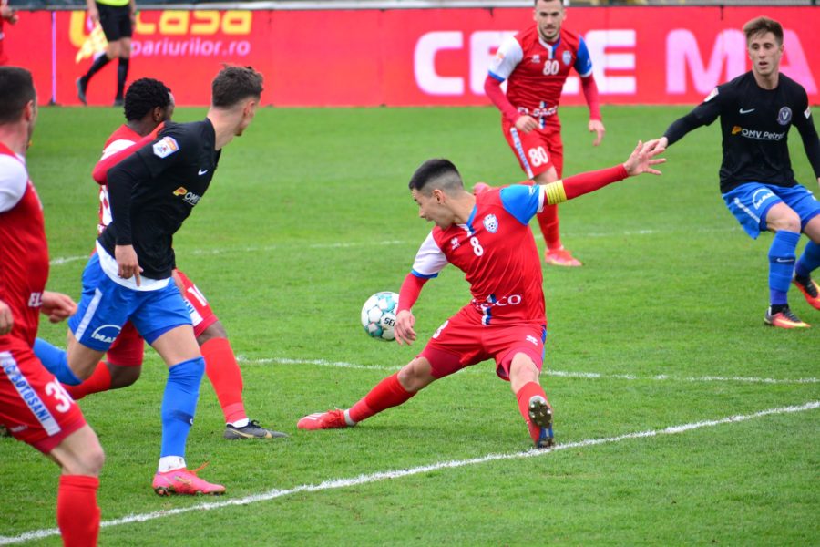Ultimele echipe calificate în play-off se decid vineri