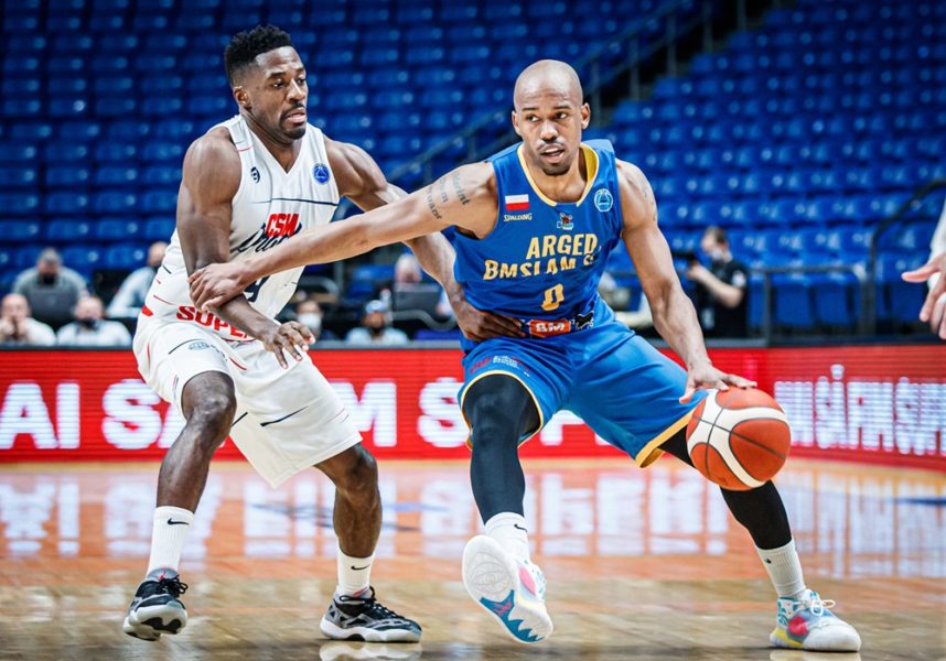Baschetbaliștii orădeni, învinși în Final 4-ul FIBA Europe Cup Baschetbaliștii orădeni, învinși în Final 4-ul FIBA Europe Cup