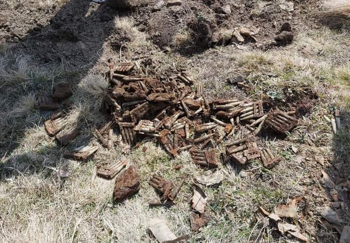 Peste 400 cartuşe din Al Doilea Război Mondial, găsite la Sânmartin