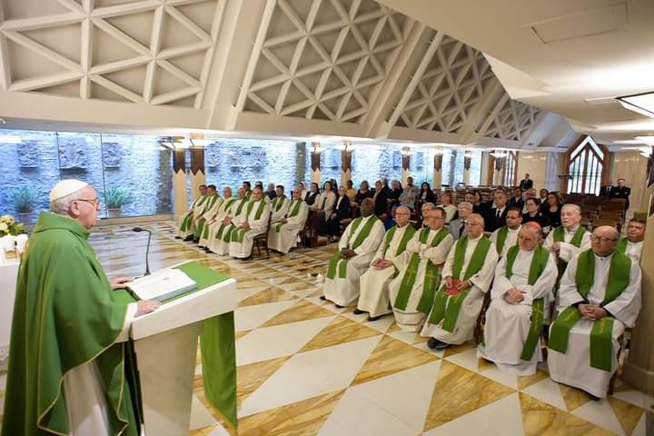 Episcopii şi cardinalii vor putea fi judecaţi de tribunalul penal al Vaticanului