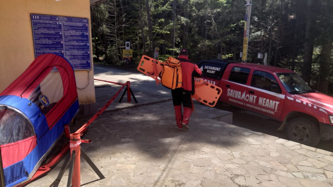 A fost solicitat elicopterul de la Târgu Mureş pentru un accident pe muntele Hăşmaşul Mare