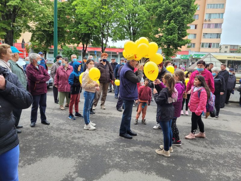 Poșta din Dâmbul Pietros are de astăzi o nouă față
