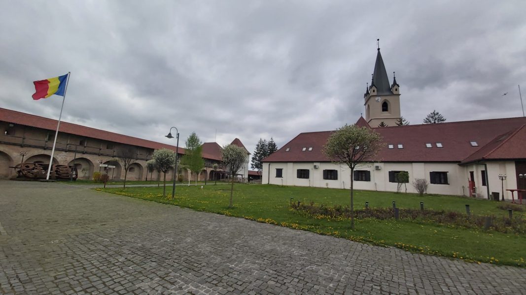 Expoziție de eseuri și fotografii în Cetatea Medievală din Târgu-Mureș