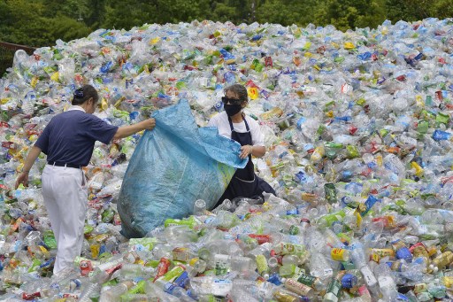Gestionarea deşeurilor rămâne o provocare majoră pentru România