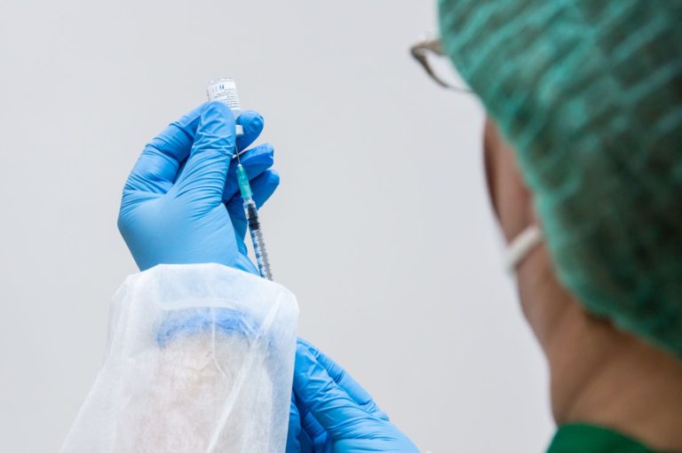 Peste 90% din locuitorii din Râciu sunt vaccinați