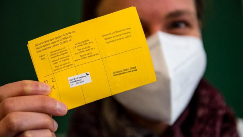 Grecia ar putea deveni prima ţară europeană care eliberează certificatele de sănătate