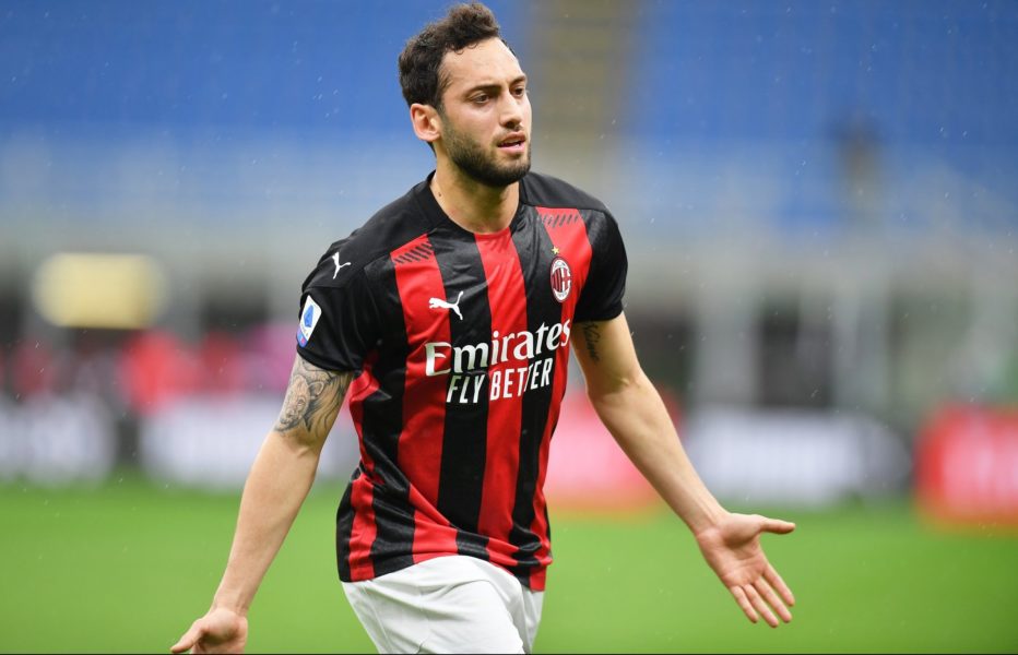 Hakan Çalhanoğlu, de la Milan la rivala Inter Hakan Çalhanoğlu, de la Milan la rivala Inter