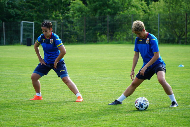 Fotbal feminin amical: Slovacia – România