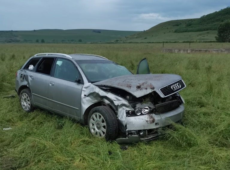 Accident rutier foarte grav, pe un drum secundar din judeţul Sibiu