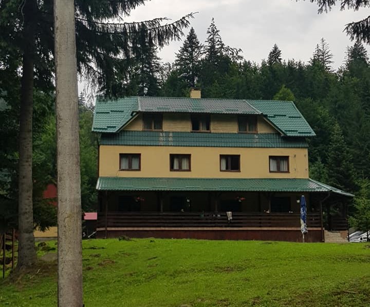 Fostele cabane de vânătoare din Mureș și Harghita, la mare căutare în pandemie Fostele cabane de vânătoare din Mureș și Harghita, la mare căutare în pandemie