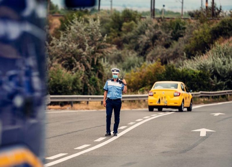 24 de persoane şi-au pierdut viaţa în accidente rutiere, în acest week-end