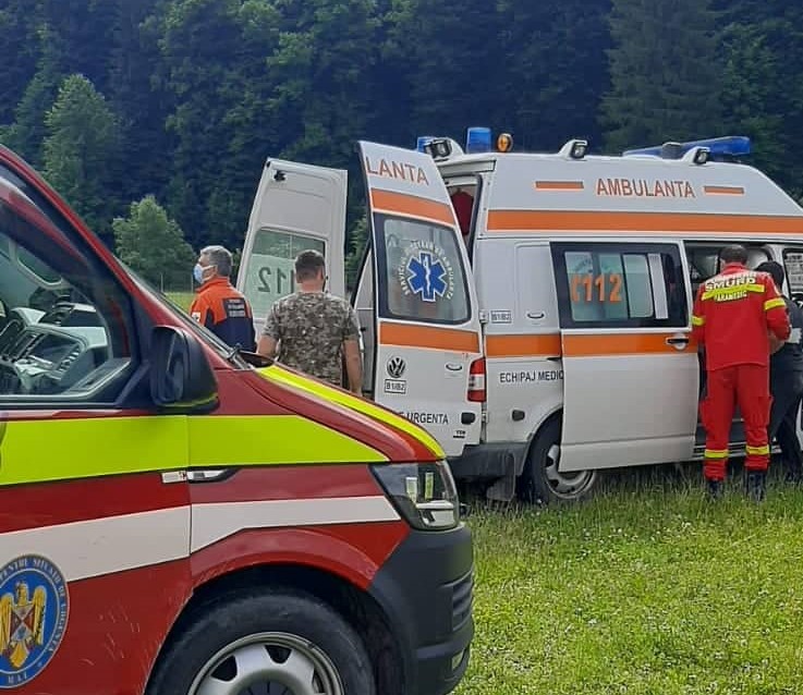 Autoturism răsturnat pe E60