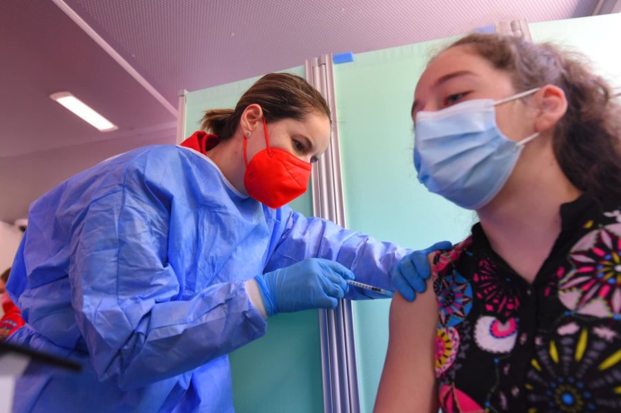 Părinţii îşi vor exprima într-un formular acordul sau dezacordul privind imunizarea copiilor