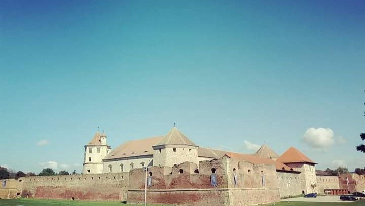 Cea mai veche cetate din Țara Făgărașului devine obiectiv turistic