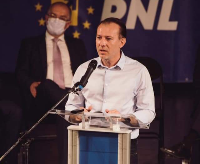 Preşedintele PNL, Florin Cîţu, contestat de mai mulţi lideri locali ai partidului