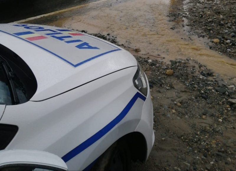 Scurgeri de combustibil pe E60. Trafic blocat pe sensul de mers Luduș-Chețani Scurgeri de combustibil pe E60. Trafic blocat pe sensul de mers Luduș-Chețani