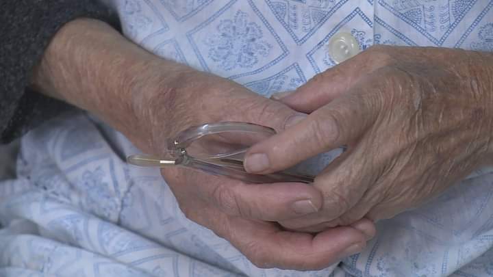 Zeci de cămine de bătrâni, centre pentru minori şi pentru persoane vulnerabile au fost închise sau amendate