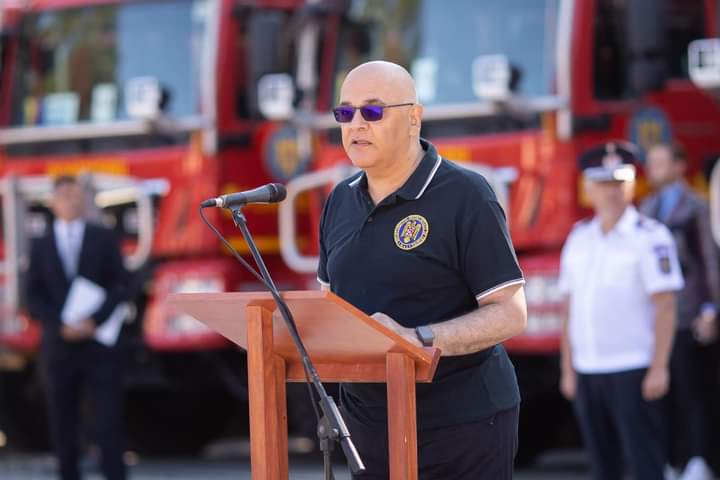 Patru autospeciale de transport roboți pentru intervenții intră de azi în dotarea IGSU. Una dintre ele va ajunge la Tg.Mureș, iar alta la Brașov
