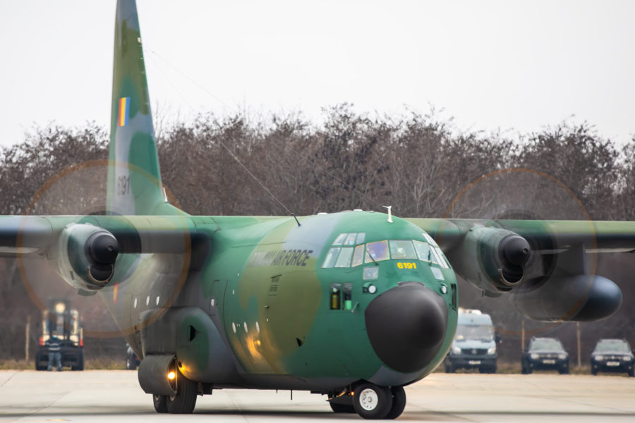 O aeronavă C-130 Hercules a Forţelor Aeriene Române a decolat în această după amiază pentru a-i evacua pe cetăţenii români care se mai află în Afganistan