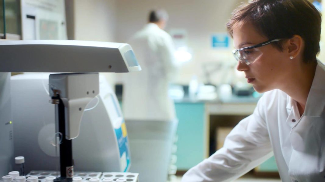 Autorităţile sanitare americane au recomandat vaccinurile împotriva COVID-19 de la Pfizer şi Moderna pentru copiii mici Autorităţile sanitare americane au recomandat vaccinurile împotriva COVID-19 de la Pfizer şi Moderna pentru copiii mici